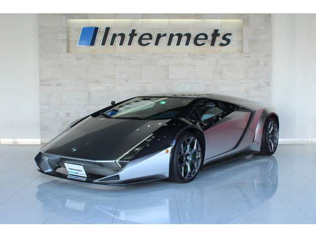 中古車 ランボルギーニ その他 ランボルギーニ Kode 0 Ken Okuyama Cars の中古車詳細 2 000km シルバー 長野県 価格応談 中古車情報 中古車検索なら 車選びドットコム 車選び Com