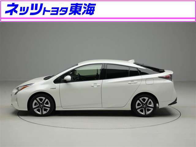 中古車 トヨタ プリウス 1 8 S ツーリングセレクション の中古車詳細 25 000km パールメタリック 愛知県 197万円 中古車 情報 中古車検索なら 車選びドットコム 車選び Com