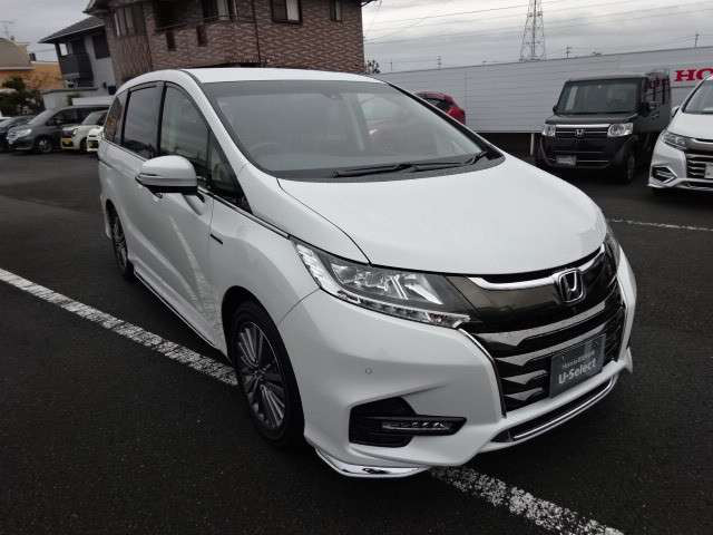 中古車 ホンダ オデッセイ 2 0 ハイブリッド アブソルート Ex ホンダ センシング の中古車詳細 11 000km ホワイトパール 徳島県 375万円 中古車情報 中古車検索なら 車選びドットコム 車選び Com