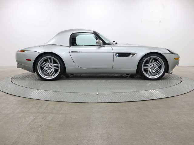 中古車 Bmw Z8 5 0 の中古車詳細 13 000km シルバー 神奈川県 2 750万円 中古車情報 中古車検索なら 車 選びドットコム 車選び Com