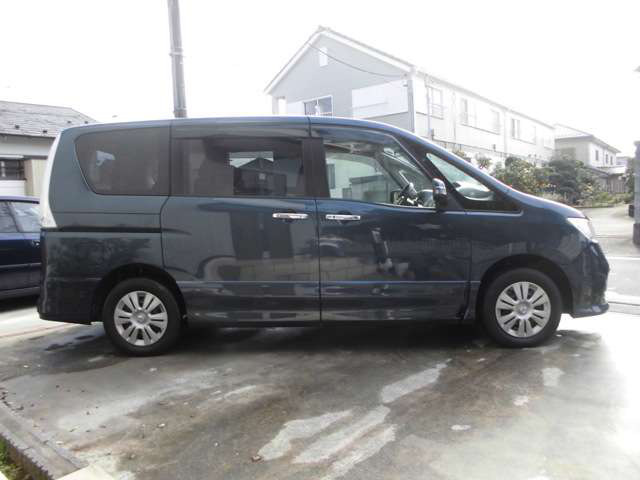 中古車 日産 セレナ 2 0 ハイウェイスター Vセレクション 4wd の中古車詳細 99 000km ブルー 岩手県 79万円 中古車情報 中古車検索なら 車選びドットコム 車選び Com