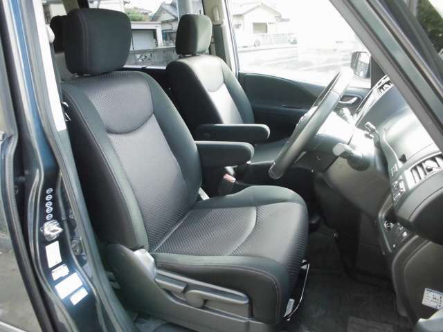 中古車 日産 セレナ 2 0 ハイウェイスター Vセレクション 4wd の中古車詳細 99 000km ブルー 岩手県 79万円 中古車情報 中古車検索なら 車選びドットコム 車選び Com