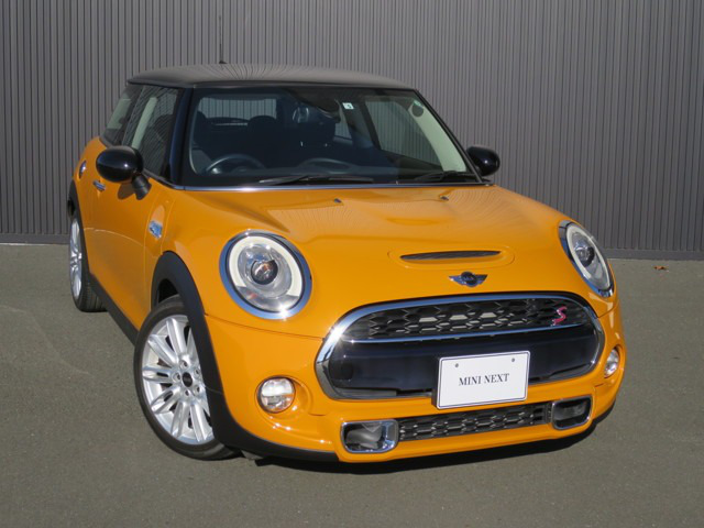 中古車 Bmw ミニ クーパー S の中古車詳細 24 000km イエロー 愛知県 223万円 中古車情報 中古車検索なら 車 選びドットコム 車選び Com