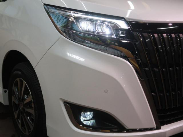 中古車 トヨタ エスクァイア 2 0 Gi プレミアムパッケージ ブラックテイラード 登録済未使用車 4km ホワイトパールクリスタルシャイン 東京都 265 9万円 中古車情報 中古車検索なら 車選びドットコム 車選び Com