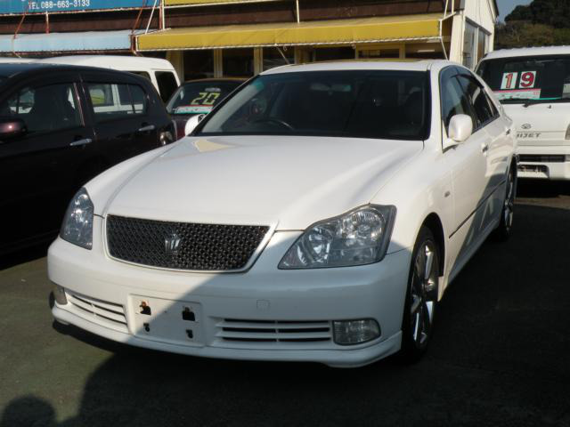 中古車情報 トヨタ クラウン 修復歴無し の中古車詳細 走行距離 14 8万km カラー パール 販売地域 徳島県徳島市 中古車 を探すなら Carme カーミー 中古車