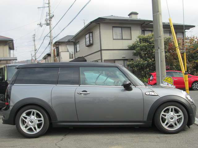 中古車 Bmw ミニクラブマン クーパー S の中古車詳細 57 000km グレーツートン 愛媛県 万円 中古車情報 中古 車検索なら 車選びドットコム 車選び Com