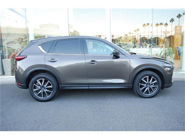 中古車 マツダ Cx 5 2 2 Xd Lパッケージ 純正sdナビ Tv 後席モニタ 黒革シート の中古車詳細 23 000km チタニウムフラッシュマイカ 42s 鹿児島県 278万円 中古車情報 中古車検索なら 車選びドットコム 車選び Com