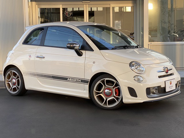 中古車 アバルト アバルト595 コンペティツィオーネ の中古車詳細 44 000km ホワイト 新潟県 150万円 中古車情報 中古車 検索なら 車選びドットコム 車選び Com