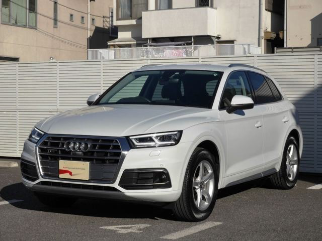 中古車 アウディ Q5 2 0 Tfsi クワトロ スポーツラグジュアリーパッケージ 4wd の中古車詳細 35 000km ホワイトメタリック 東京都 398万円 中古車情報 中古車検索なら 車選びドットコム 車選び Com