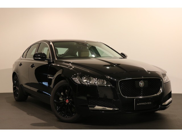 中古車 ジャガー Xf ピュア 2 0l D180 ディーゼル の中古車詳細 14 000km ブラックメタリック 宮城県 348万円 中古車情報 中古車検索なら 車選びドットコム 車選び Com