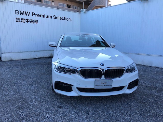 中古車 Bmw 523d Xドライブ Mスピリット ディーゼル 4wd の中古車詳細 17 000km ホワイト 高知県 478万円 中古車情報 中古車検索なら 車選びドットコム 車選び Com