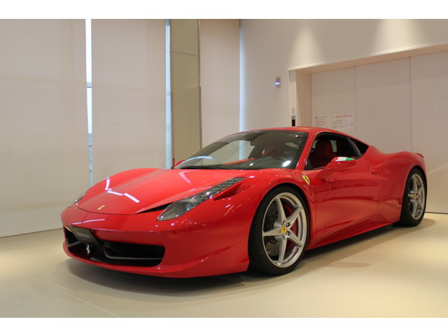 中古車 フェラーリ 458イタリア F1 Dct 6 000km レッド 静岡県 2 680万円 中古車情報 中古車検索なら 車 選びドットコム 車選び Com