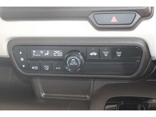 中古車 ホンダ N Wgn G ホンダ センシング の中古車詳細 3 000km グリーン 山口県 122 1万円 中古車情報 中古車 検索なら 車選びドットコム 車選び Com