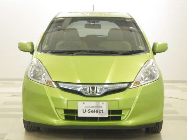 中古車 ホンダ フィットハイブリッド の中古車詳細 78 000km グリーンメタリック 東京都 35 8万円 中古車情報 中古車検索なら 車選びドットコム 車選び Com