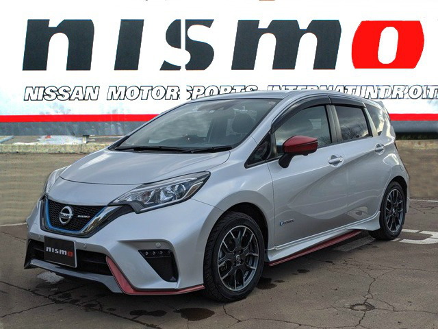 中古車 日産 ノート 1 2 E Power Nismo の中古車詳細 7 000km シルバー 北海道 8万円 中古車情報 中古車 検索なら 車選びドットコム 車選び Com