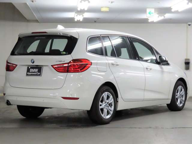 中古車 Bmw 218dグランツアラー の中古車詳細 26 000km ホワイト 東京都 198万円 中古車情報 中古車検索なら 車選びドットコム 車選び Com