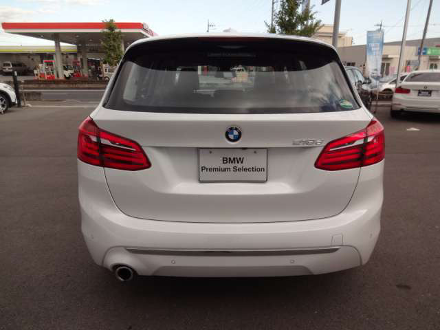 中古車 Bmw 218dアクティブツアラー ラグジュアリー の中古車詳細 5 000km ホワイトメタリック 栃木県 359万円 中古車 情報 中古車検索なら 車選びドットコム 車選び Com
