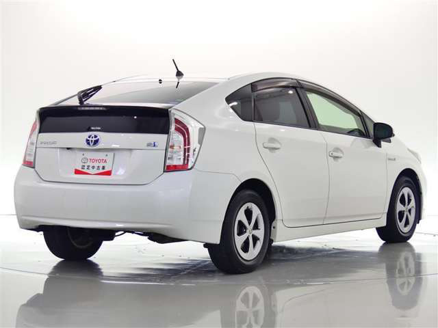 中古車 トヨタ プリウス 1 8 S の中古車詳細 127 000km パールメタリック 千葉県 68万円 中古車情報 中古 車検索なら 車選びドットコム 車選び Com