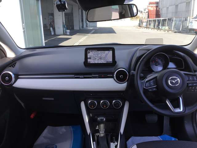 中古車 マツダ デミオ 1 5 Xd ツーリング Lパッケージ 4wd の中古車詳細 000km シルバーメタリック 愛媛県 158万円 中古車情報 中古車検索なら 車選びドットコム 車選び Com