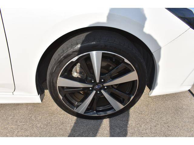 中古車 スバル インプレッサスポーツ 2 0 I S アイサイト 4wd の中古車詳細 42 000km ホワイトメタリック 福岡県 178 2万円 中古車情報 中古車検索なら 車選びドットコム 車選び Com