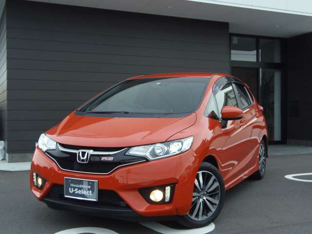 中古車 ホンダ フィット 1 5 Rs の中古車詳細 45 000km オレンジ 岐阜県 137 8万円 中古車情報 中古車検索なら 車 選びドットコム 車選び Com