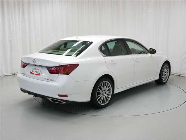 中古車 レクサス Gs350 バージョンi 4wd の中古車詳細 85 000km パールメタリック 北海道 350万円 中古車情報 中古車検索なら 車選びドットコム 車選び Com