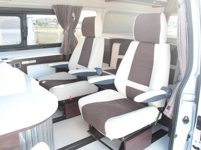 中古車 トヨタ ハイエース Rvランド ランドワゴンブリス の中古車詳細 13 560km パール 埼玉県 639万円 中古車情報 中古車 検索なら 車選びドットコム 車選び Com