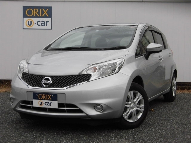 中古車 日産 ノート 1 2 X の中古車詳細 42 000km シルバー 福岡県 54 7万円 中古車情報 中古車検索なら 車選びドットコム 車選び Com