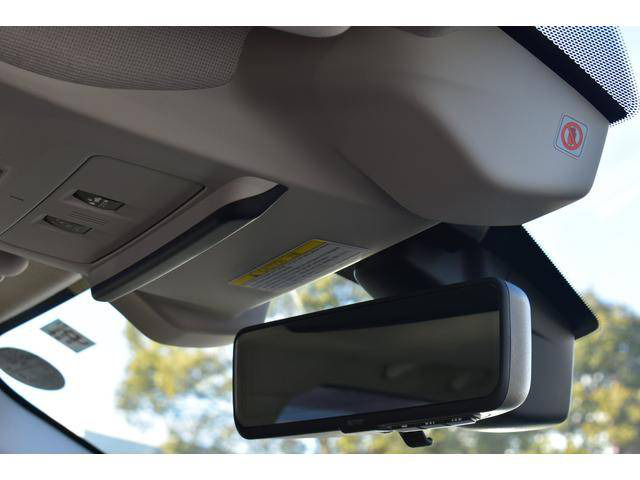 中古車 スバル レヴォーグ 1 6 Gt S アイサイト 4wd の中古車詳細 47 000km ブラックメタリック 福岡県 239 8万円 中古車情報 中古車検索なら 車選びドットコム 車選び Com