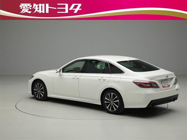 中古車 トヨタ クラウン 2 0 S Cパッケージ の中古車詳細 34 000km パールメタリック 愛知県 337万円 中古車情報 中古車検索なら 車選びドットコム 車選び Com