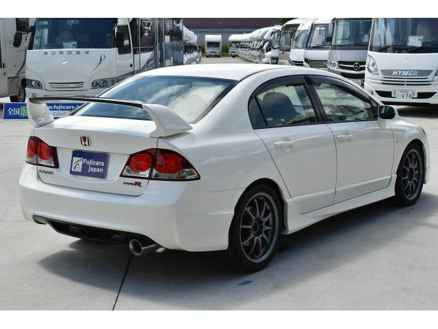 中古車 ホンダ シビックタイプr 2 0 無限 Rr 車高調 18aw の中古車詳細 9 013km ホワイト 兵庫県 429万円 中古 車情報 中古車検索なら 車選びドットコム 車選び Com