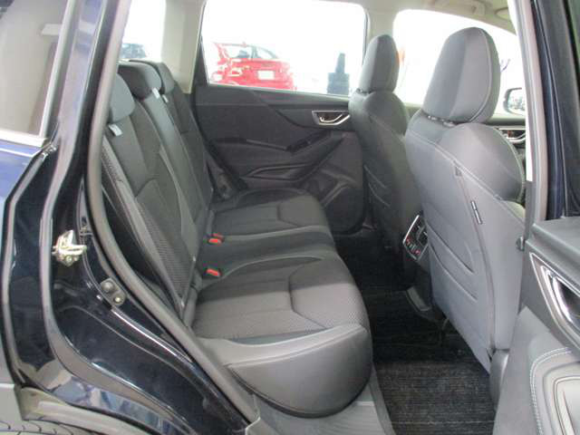 中古車 スバル フォレスター 2 0 アドバンス 4wd の中古車詳細 15 000km ダークブルーメタリック 北海道 280 5万円 中古車情報 中古車検索なら 車選びドットコム 車選び Com