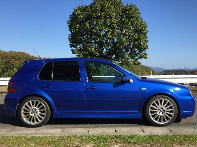 中古車 フォルクスワーゲン ゴルフ R32 4wd の中古車詳細 54 000km ブルー 奈良県 164 8万円 中古車情報 中古車 検索なら 車選びドットコム 車選び Com