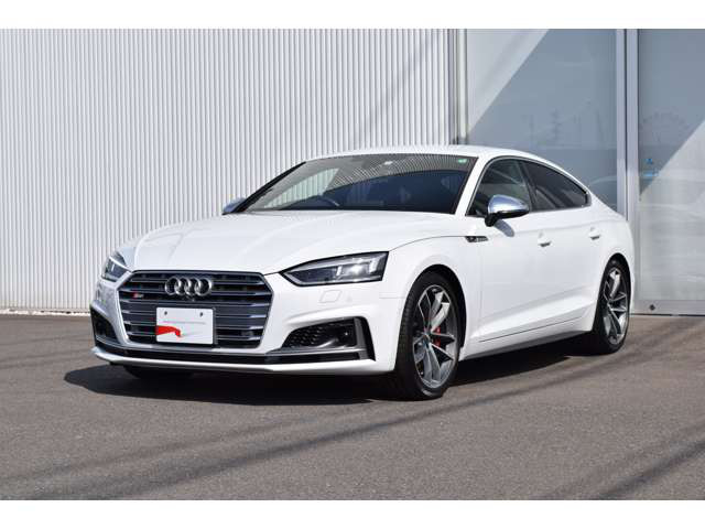 中古車 アウディ S5スポーツバック 3 0 4wd の中古車詳細 27 000km ホワイトメタリック 福岡県 567 4万円 中古車 情報 中古車検索なら 車選びドットコム 車選び Com