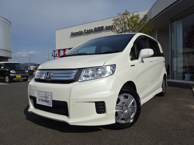 中古車 ホンダ フリードスパイクハイブリッド 1 5 ジャストセレクション 34 000km パール 島根県 95万円 中古車情報 中古車 検索なら 車選びドットコム 車選び Com