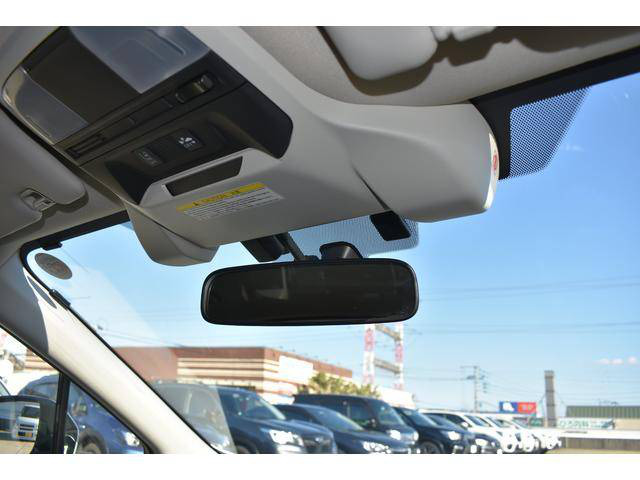 中古車 スバル Xv 2 0i S アイサイト 4wd の中古車詳細 27 000km ホワイトメタリック 福岡県 222 2万円 中古車情報 中古車検索なら 車選びドットコム 車選び Com