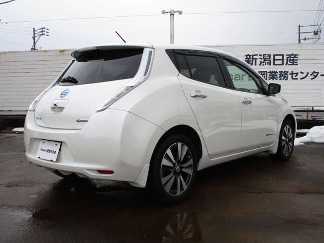 中古車 日産 リーフ 30kwh G の中古車詳細 28 000km パールホワイト 新潟県 136 4万円 中古車情報 中古 車検索なら 車選びドットコム 車選び Com