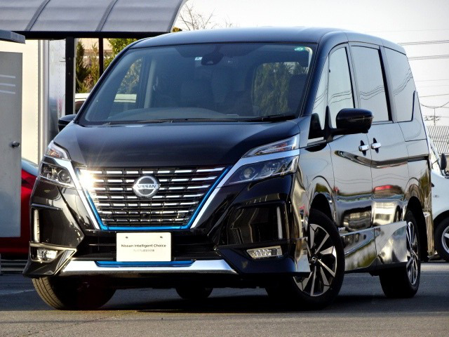 中古車 日産 セレナ 1 2 E Power ハイウェイスター V 784km ブラック 埼玉県 366万円 中古車情報 中古 車検索なら 車選びドットコム 車選び Com