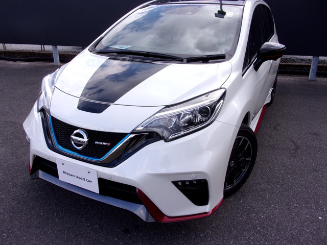 中古車 日産 ノート 1 2 E Power Nismo ブラック リミテッド の中古車詳細 3 000km パールホワイト 山口県 239万円 中古車情報 中古車検索なら 車選びドットコム 車選び Com