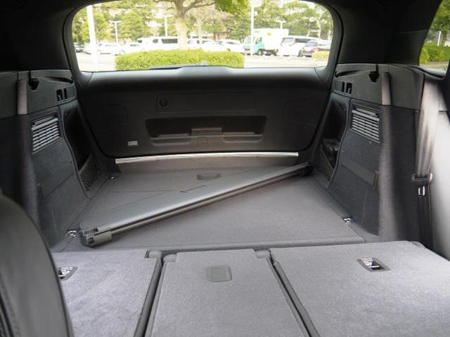 中古車 アウディ Sq5 3 0 4wd の中古車詳細 30 000km ホワイト 東京都 530万円 中古車情報 中古車検索なら 車 選びドットコム 車選び Com