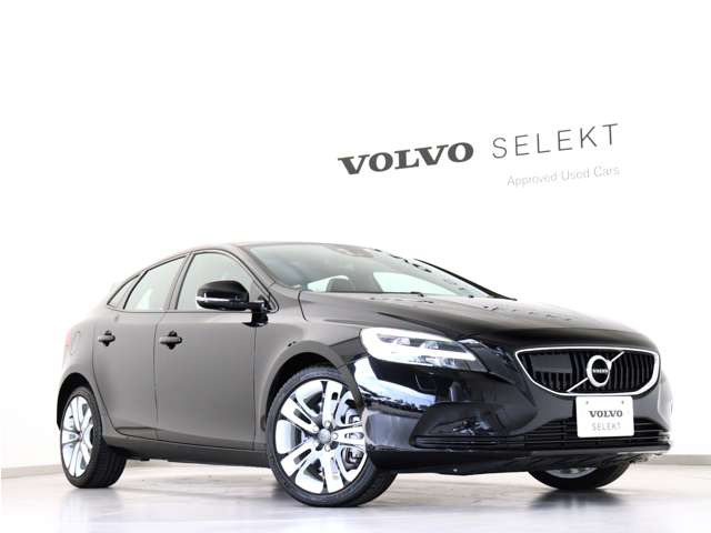 中古車 ボルボ V40 D4 ダイナミック エディション ディーゼル の中古車詳細 15 000km ブラック 東京都 228万円 中古車情報 中古車検索なら 車選びドットコム 車選び Com