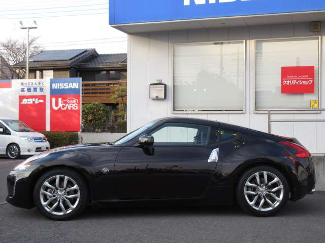 中古車 日産 フェアレディz 3 7 バージョン T の中古車詳細 26 000km マルーン 東京都 259 9万円 中古車情報 中古車 検索なら 車選びドットコム 車選び Com