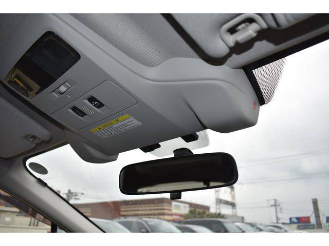 中古車 スバル レヴォーグ 1 6 Gt アイサイト 4wd の中古車詳細 32 000km グレーメタリック 福岡県 162 8万円 中古車情報 中古車検索なら 車選びドットコム 車選び Com