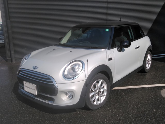 中古車 Bmw ミニ クーパー 3ドア の中古車詳細 49 000km ホワイトシルバー 福岡県 179 8万円 中古車情報 中古車検索なら 車選びドットコム 車選び Com