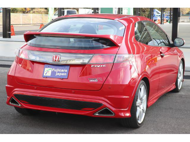 中古車 ホンダ シビックタイプr 2 0 ユーロ 限定車 ワンオーナー の中古車詳細 105 949km レッド 佐賀県 118万円 中古 車情報 中古車検索なら 車選びドットコム 車選び Com