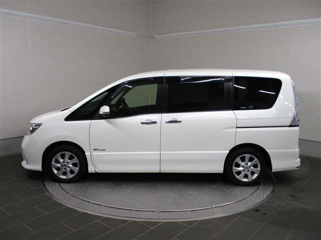 中古車 日産 セレナ 2 0 ハイウェイスター S Hybrid の中古車詳細 58 000km パールメタリック 長崎県 109万円 中古車情報 中古車検索なら 車選びドットコム 車選び Com