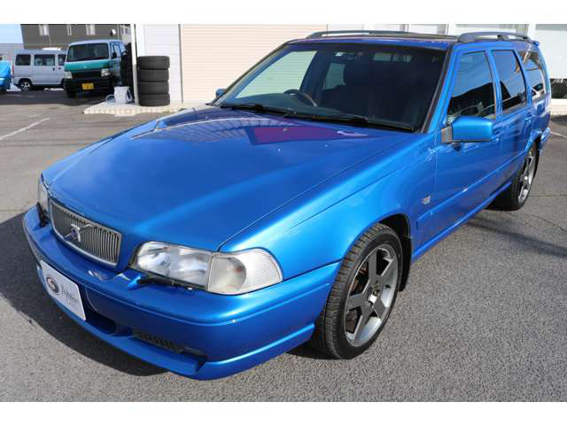 中古車 ボルボ V70 R Awd 4wd の中古車詳細 39 000km ブルー 香川県 価格応談 中古車情報 中古車検索なら 車 選びドットコム 車選び Com