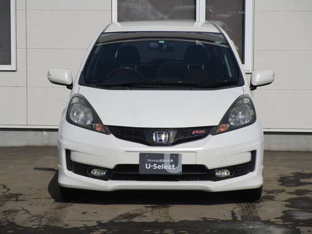 中古車 ホンダ フィット 1 5 Rs の中古車詳細 96 000km ホワイトパール 北海道 39 8万円 中古車情報 中古 車検索なら 車選びドットコム 車選び Com