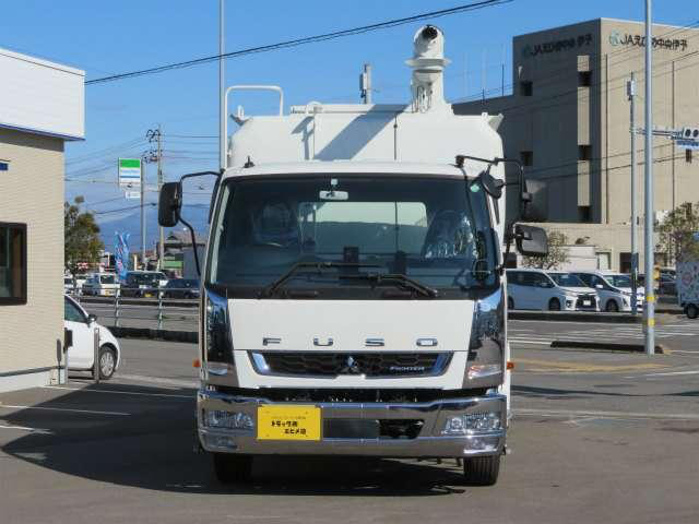 中古車 三菱ふそう キャンター 10 65t 増トンワイド 低床2デフ 飼料運搬車 の中古車詳細 2 000km ホワイト 愛媛県 価格応談 中古車情報 中古車検索なら 車選びドットコム 車選び Com