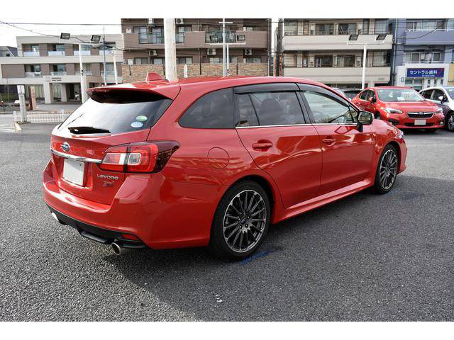 中古車 スバル レヴォーグ 1 6 Sti スポーツ アイサイト 4wd の中古車詳細 17 000km レッド 東京都 255 2万円 中古車情報 中古車検索なら 車選びドットコム 車選び Com